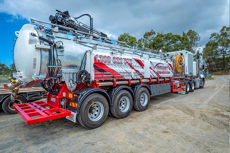 hire hydro vacuum excavation tanker